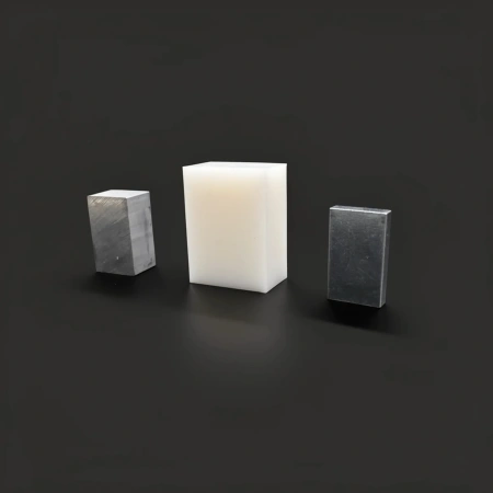 Набор тел равной массы (сталь, алюминий, пластик) бруски